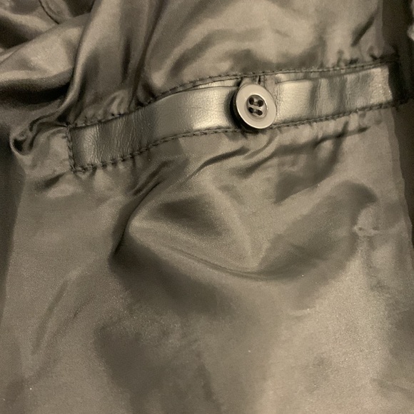 NWOT Esprit Black Faux Leather Bomber with Zippered Detail Around Collar - Picture 11 of 12